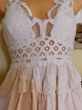 ZENANA OFFWHITE CAMISOLE SIZE LARGE NEW WITH TAGS
